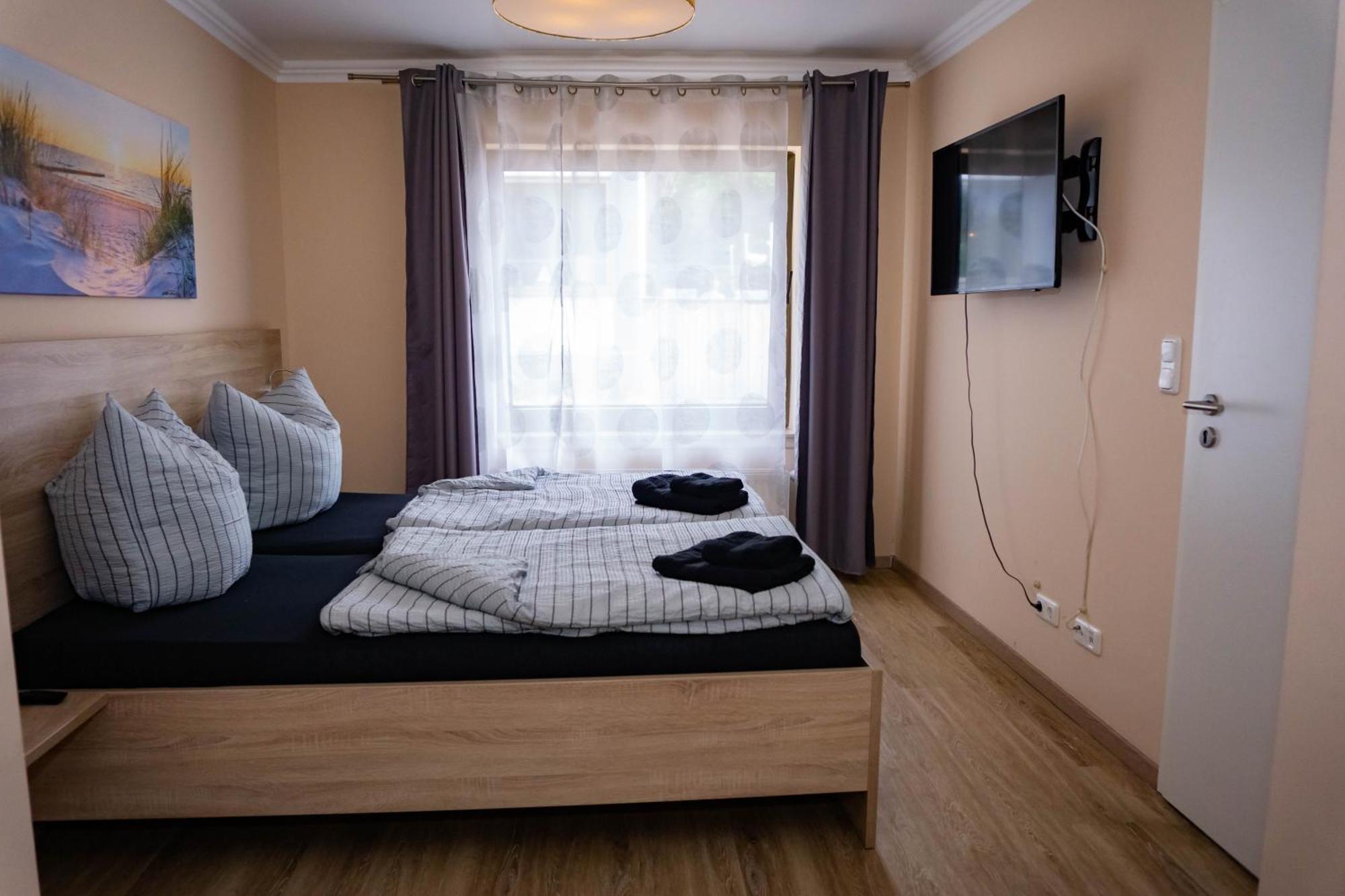Ferienwohnung Haus Strandlust- Gemuetliches Studio Direkt Am Duemmer Lembruch Exterior foto