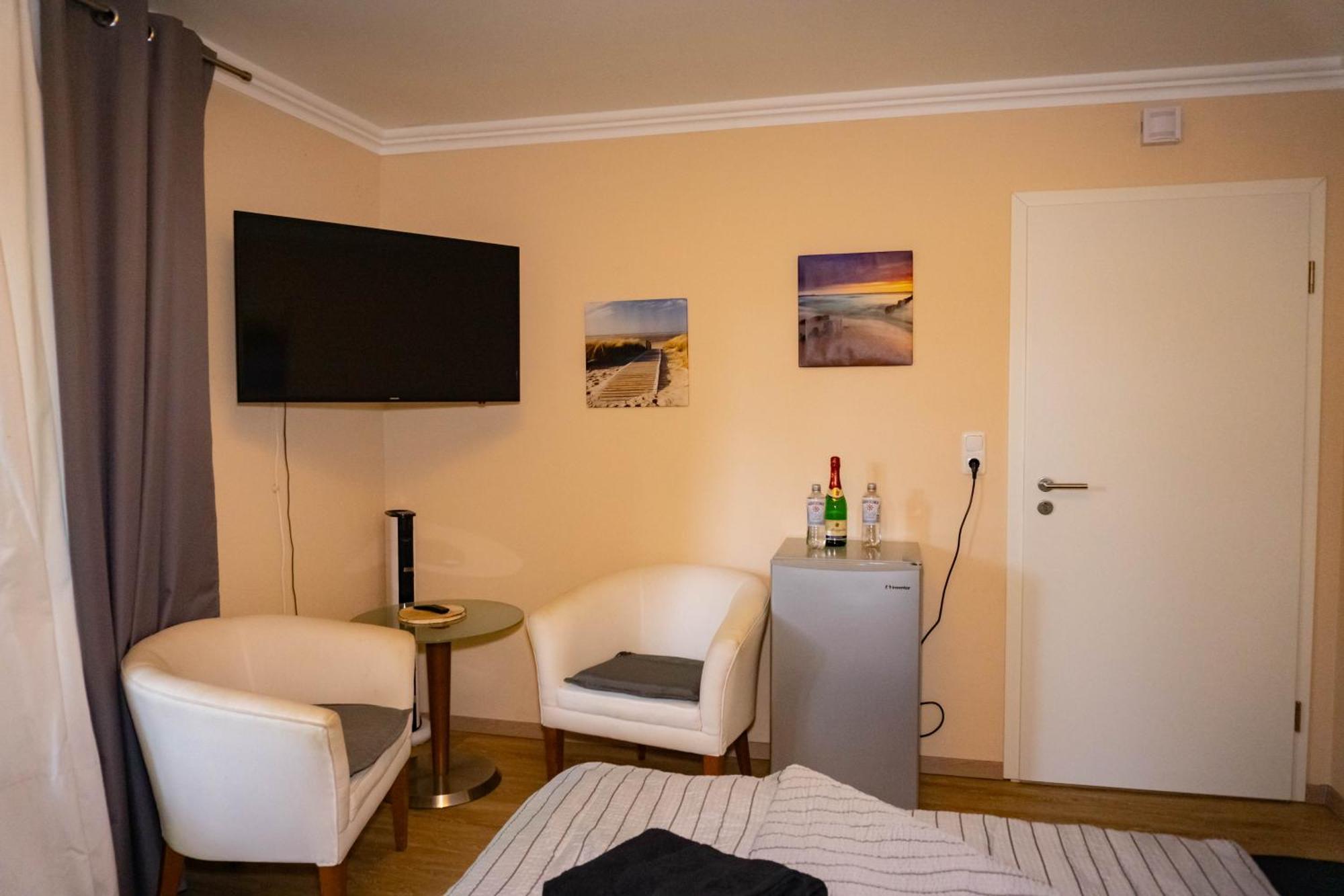 Ferienwohnung Haus Strandlust- Gemuetliches Studio Direkt Am Duemmer Lembruch Exterior foto